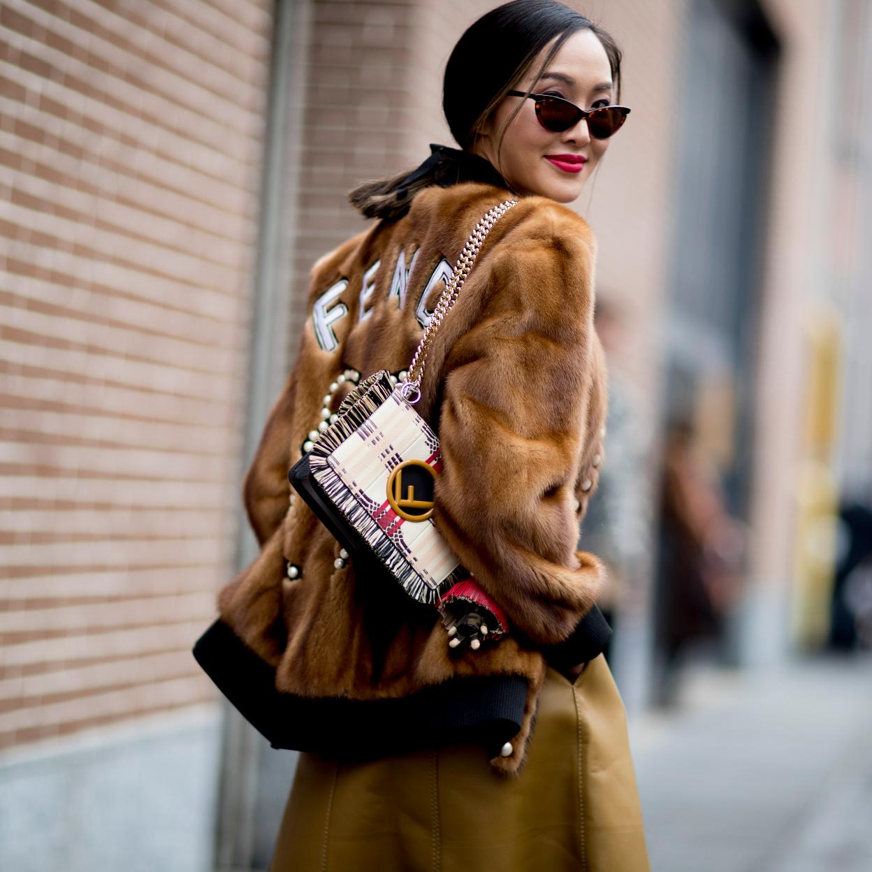 Pincha en la imagen para descubrir los abrigos de nueva colección que acaban de llegar a las tiendas y te van a solucionar cualquier look esta temporada