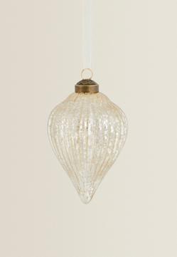 Imagen secundaria 2 - Los adornos del árbol de Navidad están disponibles entre 4.99 y 5.99 euros.