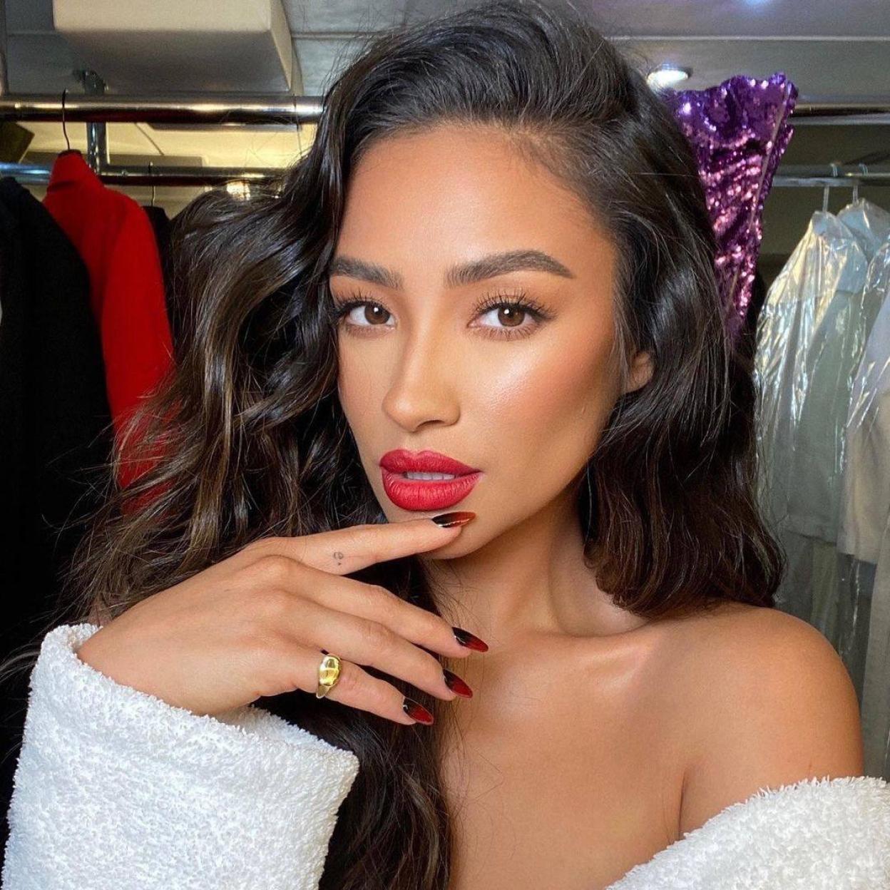 Pincha en la imagen para ver Los mejores aceites según tu tipo de piel (sí, también para pieles grasas) que dejan un rostro radiante y un glow de estrella de cine