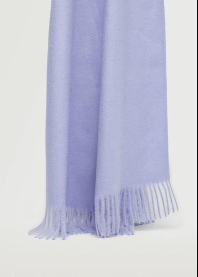 Bufanda, de Mango (19,99 euros).