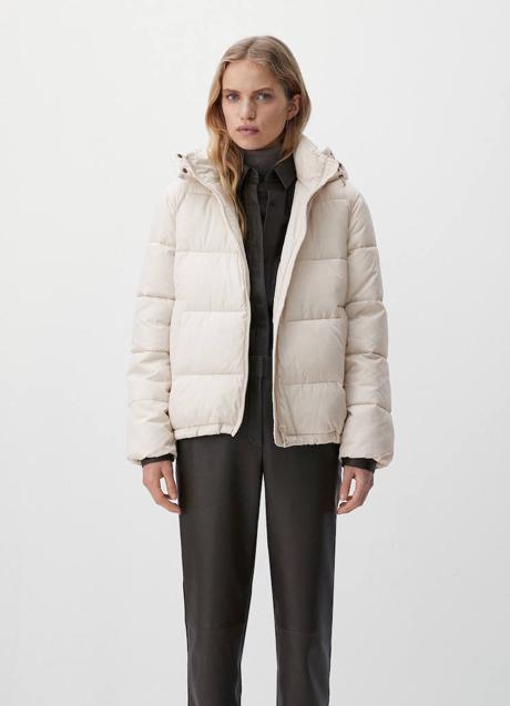 Imagen - El modelo con capucha tiene un precio de 89,95 €