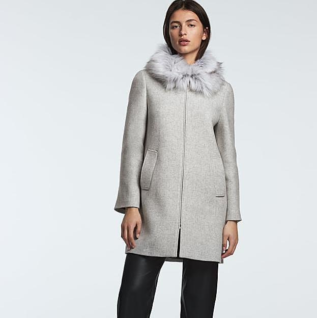 Imagen principal - Abrigos con cuello de pelo, la tendencia más buscada del momento, que podrás seguir llevando en 2022