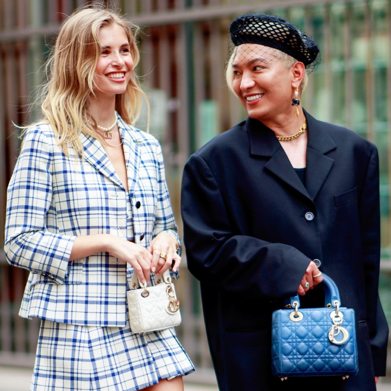 Pincha en la imagen para conocer los cosméticos antienvejecimiento de gran eficacia que no pueden faltar en la rutina de cuidado facial si tienes más de 50 años. 