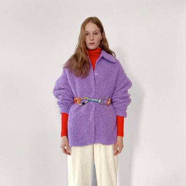 Imagen secundaria 1 - Vestidos midi, cardigans y conjuntos de punto en morado, el color más favorecedor en invierno que arrasa en Instagram y va a ser tendencia en 2022