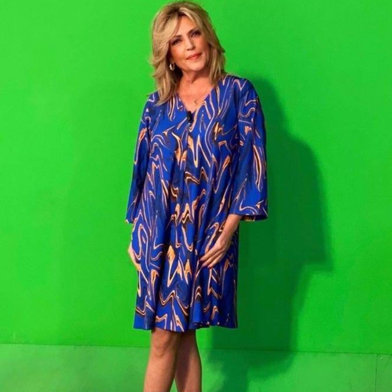 Pincha en la foto para ver más vestidos cortos bonitos y favorecedores