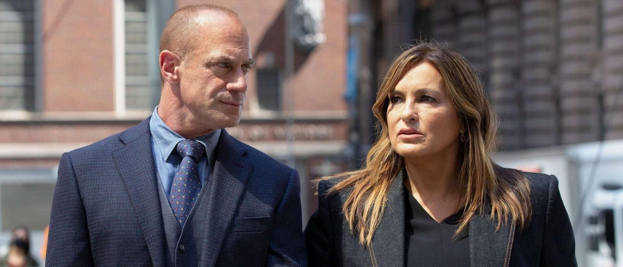 Christopher Meloni retoma su papel de Elliot Stabler, regresando a la policía de Nueva York para luchar contra el crimen organizado después de una devastadora pérdida personal. Stabler tendrá como objetivo reconstruir su vida como parte de un nuevo grupo de trabajo de élite que está destruyendo a los sindicatos criminales más poderosos de la ciudad uno por uno. El proyecto, primer spin-off de Unidad de Víctimas Especiales, sigue los casos del detective Elliot Stabler en su regreso a la ciudad de Nueva York, ahora como parte de una unidad de élite enfocada en resolver crímenes organizados. Dylan McDermott, Danielle Mone Truitt, Tamara Taylor y Ainsley Seiger también participan en la serie.