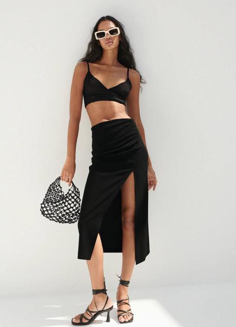 Imagen - La falda de Zara es de tiro alto y tiene una abertura en el bajo