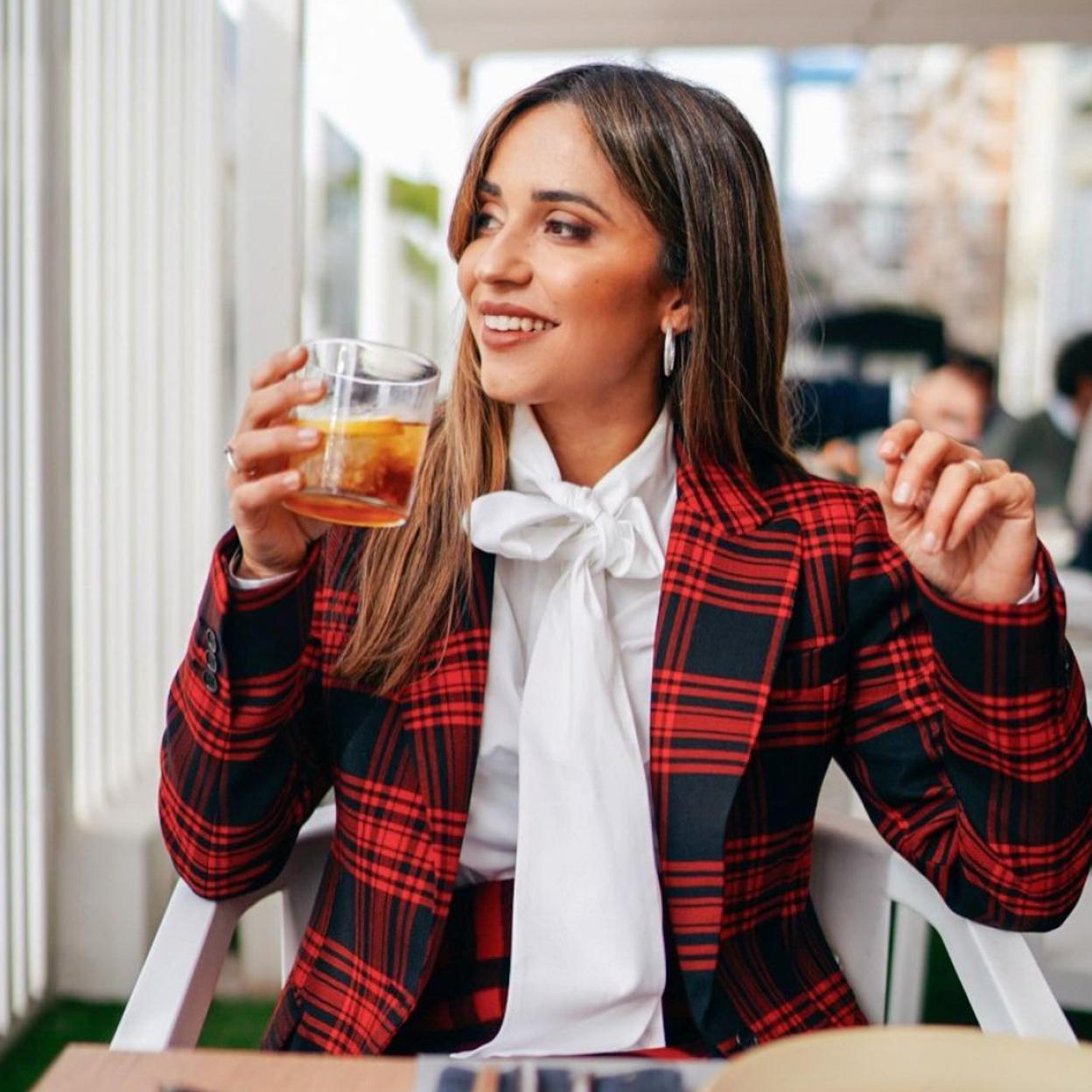 Pincha en la imagen para ver nueve pantalones con estampado de cuadros para un look de invierno a la última.