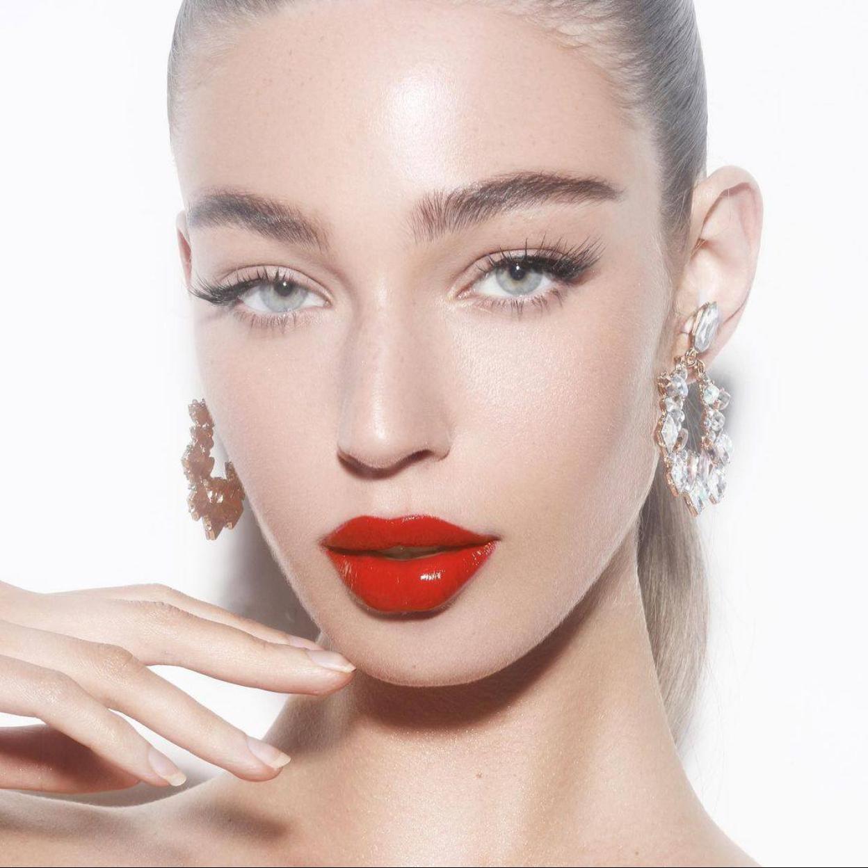 Pincha en la imagen para ver Por qué es el momento de empezar a utilizar retinol y cuáles son las mejores cremas y sérums para frenar el envejecimiento