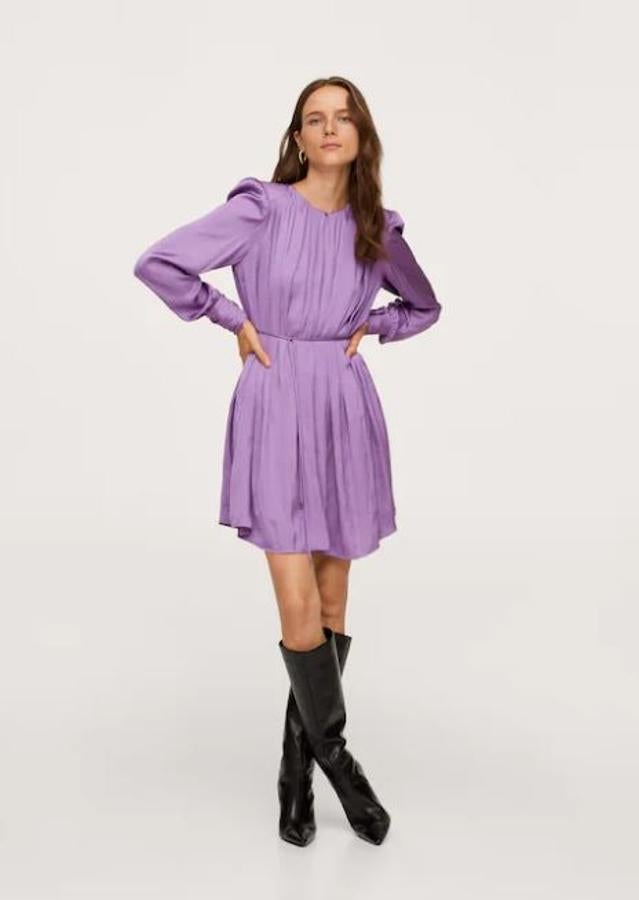 Vestido plisado satinado (de 49,99 a 39,99 euros)