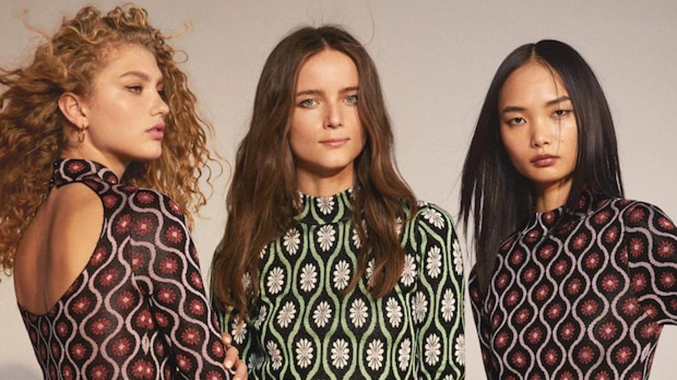 Vestidos, camisas, pantalones… La colección setentera de Mango que te resuelve cualquier look y solo puedes comprar online