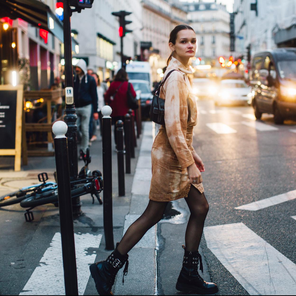 El vestido camisero perfecto para combinar con tus botas cowboy cuesta menos de 20 euros y viene en tres diseños tan bonitos que no sabemos cual escoger