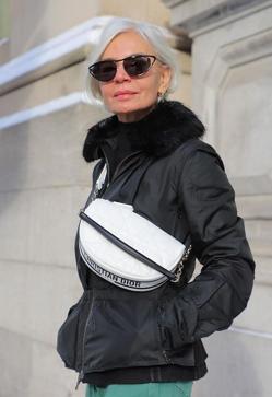 Imagen secundaria 2 - Tenemos la copia low cost del bolso negro de lujo que le han traído los Reyes Magos a todas las famosas e influencers