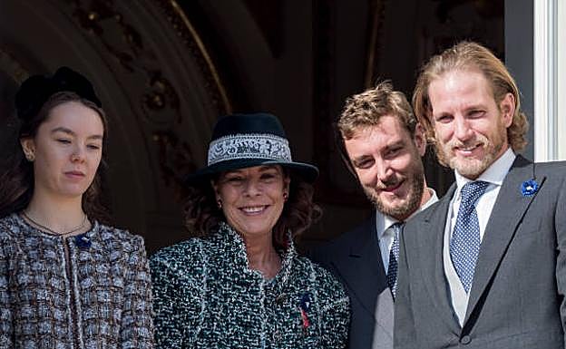 Alexandra no falta nunca a su cita anual el Día nacional de Mónaco, en el balcón de palacio.