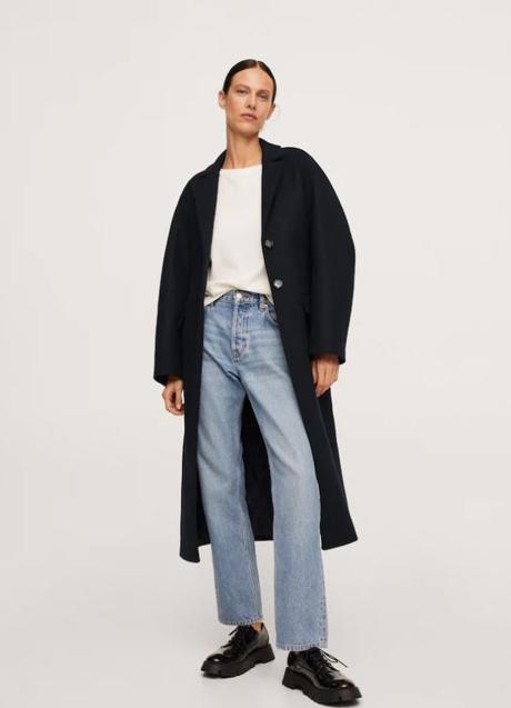 Imagen - Un básico que no falla: este abrigo de lana oversize de las rebajas de Mango (119 euros).