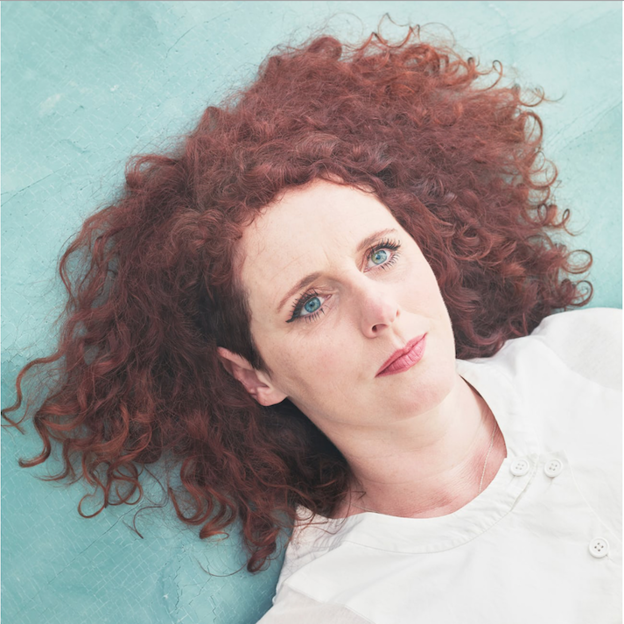 Pincha si ¿No sabes qué leer? Te traemos esta selección de libros recomendados, novedades literarias que enganchan, enseñan y emocionan a partes iguales