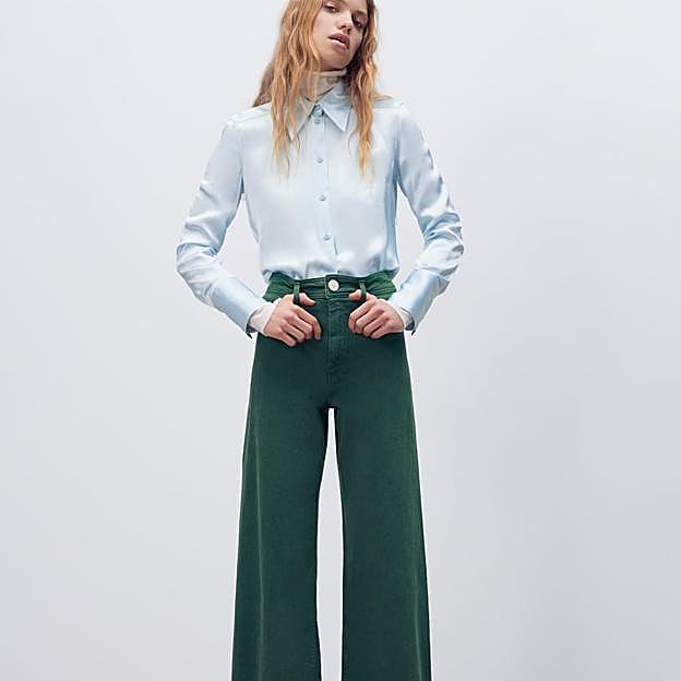 Imagen principal - 1. Vaqueros rectos modelo «Marine Straight» de la nueva colección de primavera de Zara. Disponibles en color verde oscuro, azul medio o arena. (29,99 euros). 