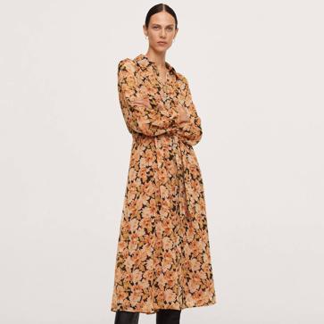 Imagen secundaria 1 - Blusas, vestidos y faldas: las prendas con estampado floral rebajadas más favorecedoras que puedes empezar a ponerte hoy mismo