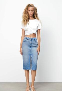 Imagen secundaria 2 - Vestidos camiseros, faldas, monos o camisas: las prendas denim que tienes que comprar estas rebajas