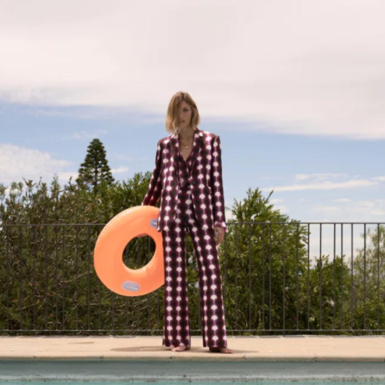 El total look con estampado geométrico más espectacular de la temporada está en Zara y vas a combinar sus prendas con todo