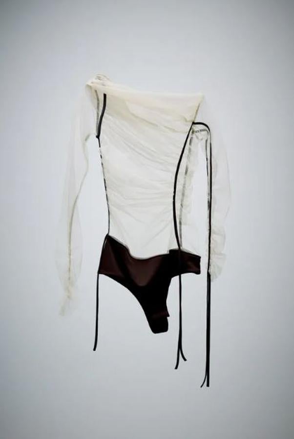 Y este original body de tul semitransparente (22,95 euros) ya aparece como agotado en la web de la firma.