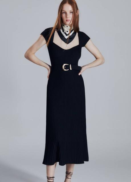 Imagen - El modelo de punto es de color negro