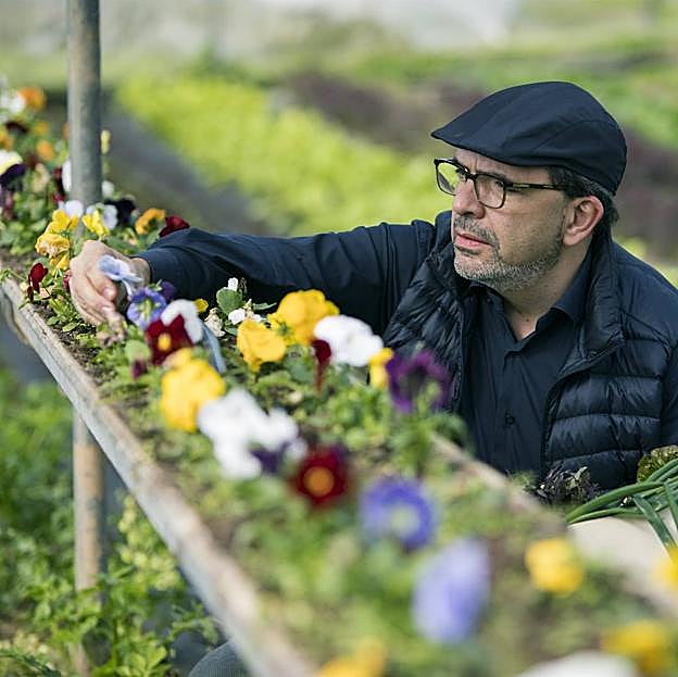 Imagen principal - Jesús Sánchez: «La crítica gastronómica es importantísima y las estrellas Michelin, un sueño. Pero nada es tan valioso como el reconocimiento del público»