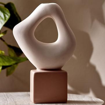 Imagen secundaria 1 - Estos originales jarrones y adornos de Primark Home cuestan 7 euros cada uno.