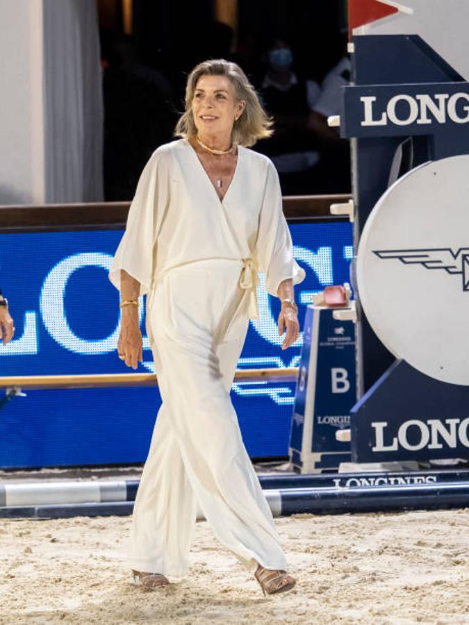 Mono blanco de Halston en una exhibición ecuestre, en 2021. 