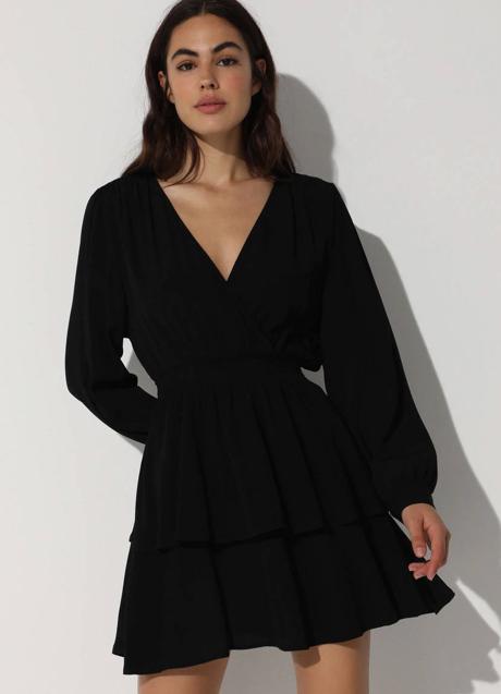 Imagen - El vestido está disponible en negro y en burdeos