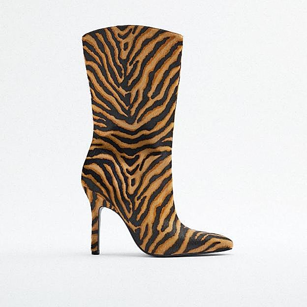 Imagen principal - Originales y en tendencia, así son las botas y botines de nueva colección que triunfan en Instagram, a los que no te podrás resistir y puedes seguir usando en entretiempo