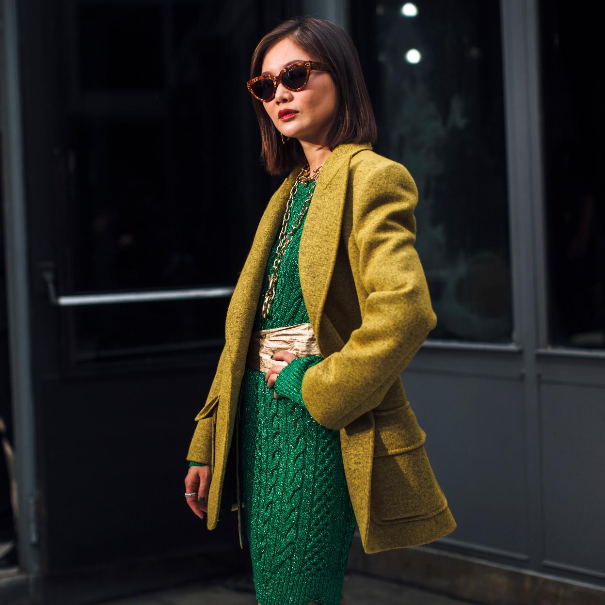 Los vestidos midi con los que vamos a inaugurar nuestro armario de primavera están en Stradivarius (y no vamos a esperar para estrenarlos)