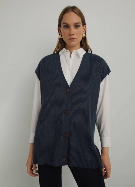 Imagen - El chaleco de manga corta tiene un descuento que deja su precio en 19,99 euros