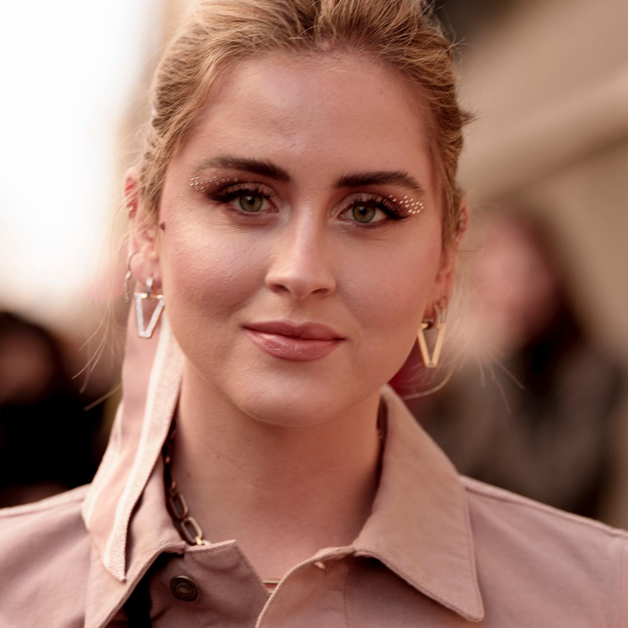 Pincha en la imagen para ver los productos (y cómo utilizarlos) para que tus ojos parezcan más grandes.