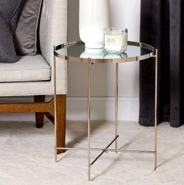 Imagen secundaria 1 - Las mesas auxiliares de Primark Home cuestan entre 30 y 50 eruos.