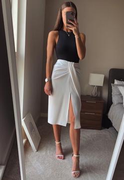 Imagen secundaria 2 - La falda de Zara que triunfó hace dos años.