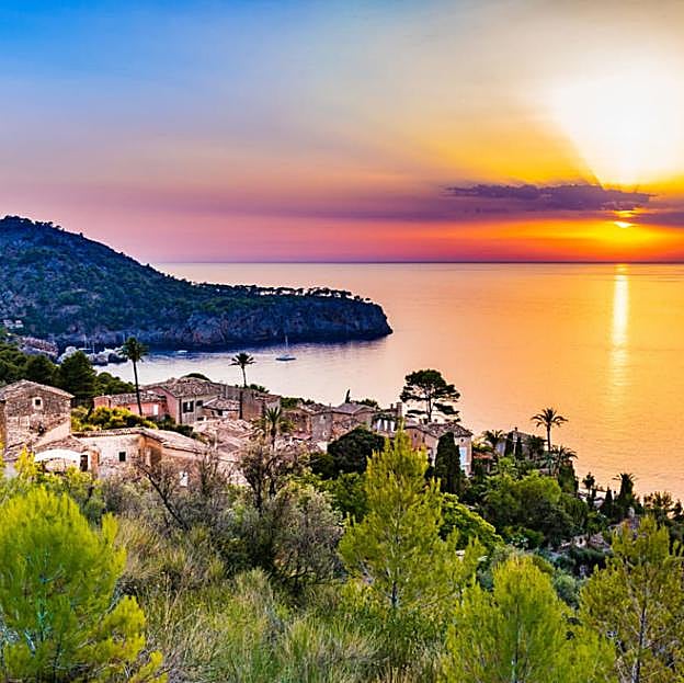 Atardecer en Deià, el pueblo más bonito de Mallorca.