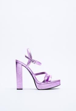 Imagen secundaria 2 - ¡Con altura! Esta temporada tienes que sumarte a la tendencia de los tacones con plataforma para aumentar el glamour de tus looks