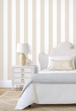 Imagen secundaria 2 - Papeles pintados con diferentes estampados de El Corte Inglés (24.99 euros), Gastón y Daniela (cpv) y Gaulan (19.99 euros el rollo).