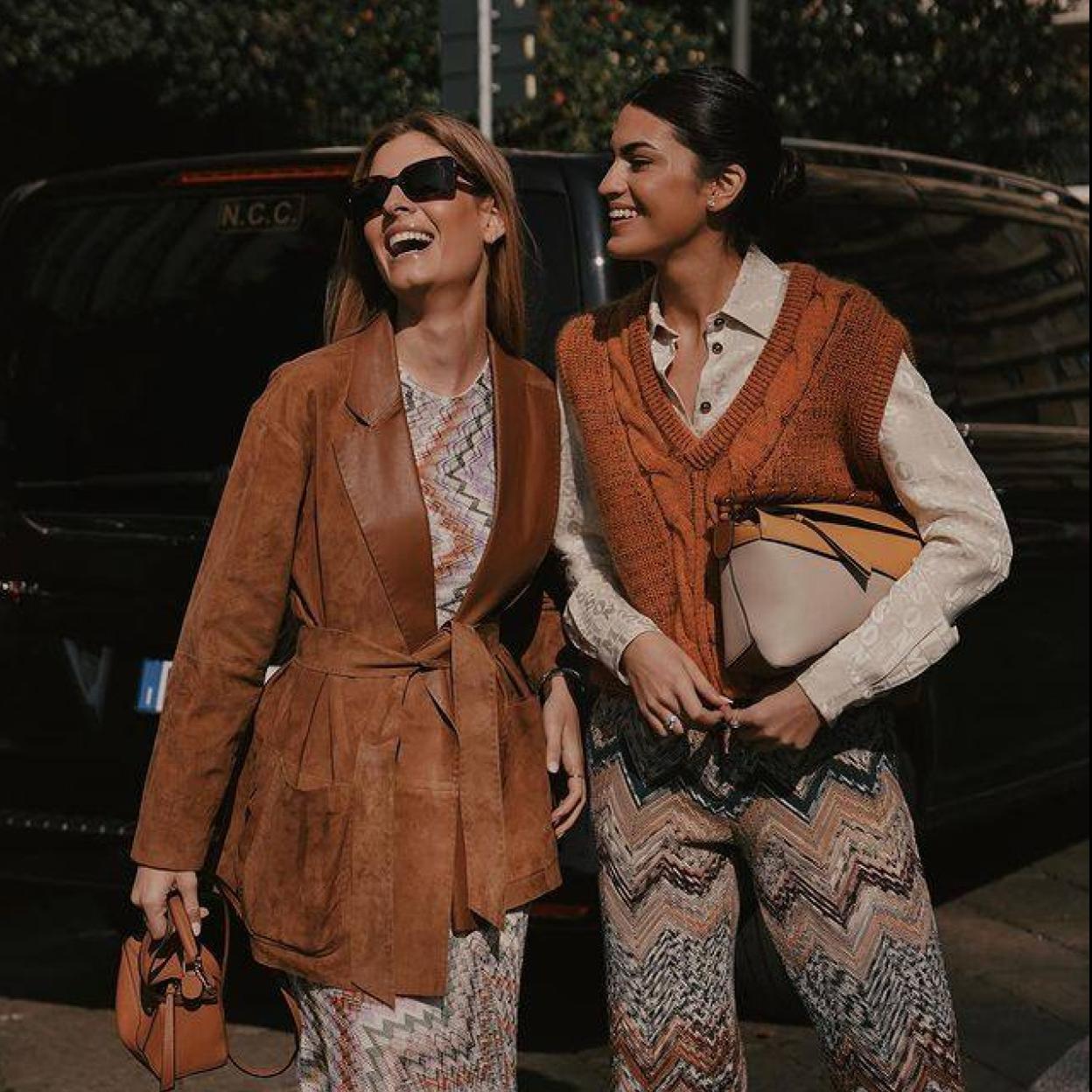 Pincha en la imagen para ver Las blazers y chaquetas cropped que puedes comprar rebajadas y van a ser protagonistas de tus looks de primavera