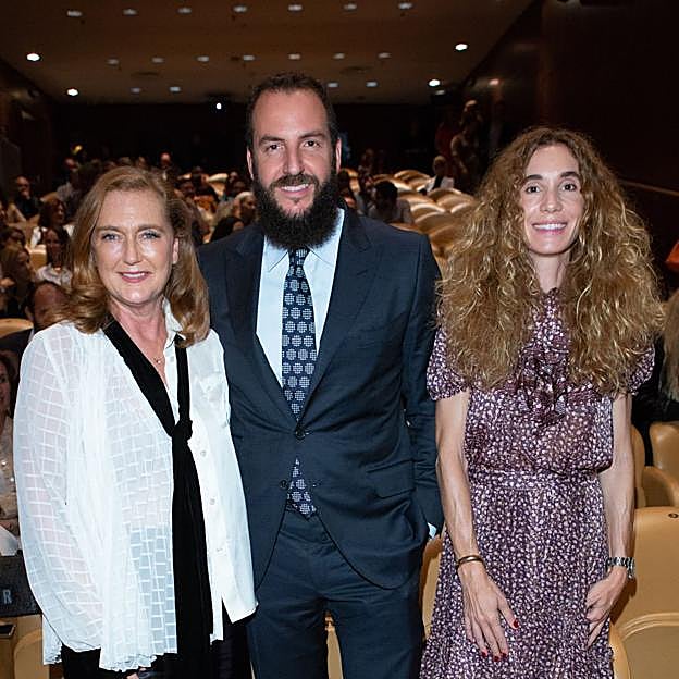 En el centenario del nacimiento del barón Thyssen-Bornemisza se pudieron fotografiar juntos Francesca con Borja y Blanca.