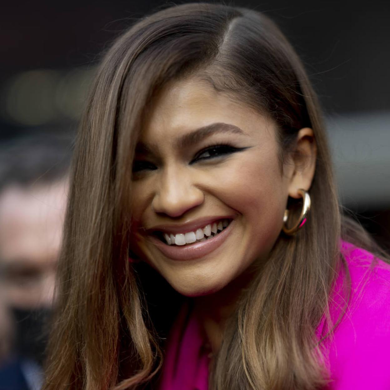 Pincha en la foto para ver cuáles son los sérums faciales más potentes que son como un borrador mágico para las manchas de la piel