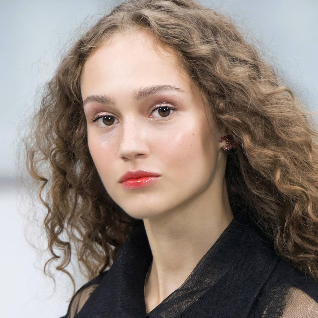 Pincha en la imagen para ver Cremas y sérums para combatir las ojeras, acabar con las arrugas del contorno de los ojos y conseguir una mirada radiante