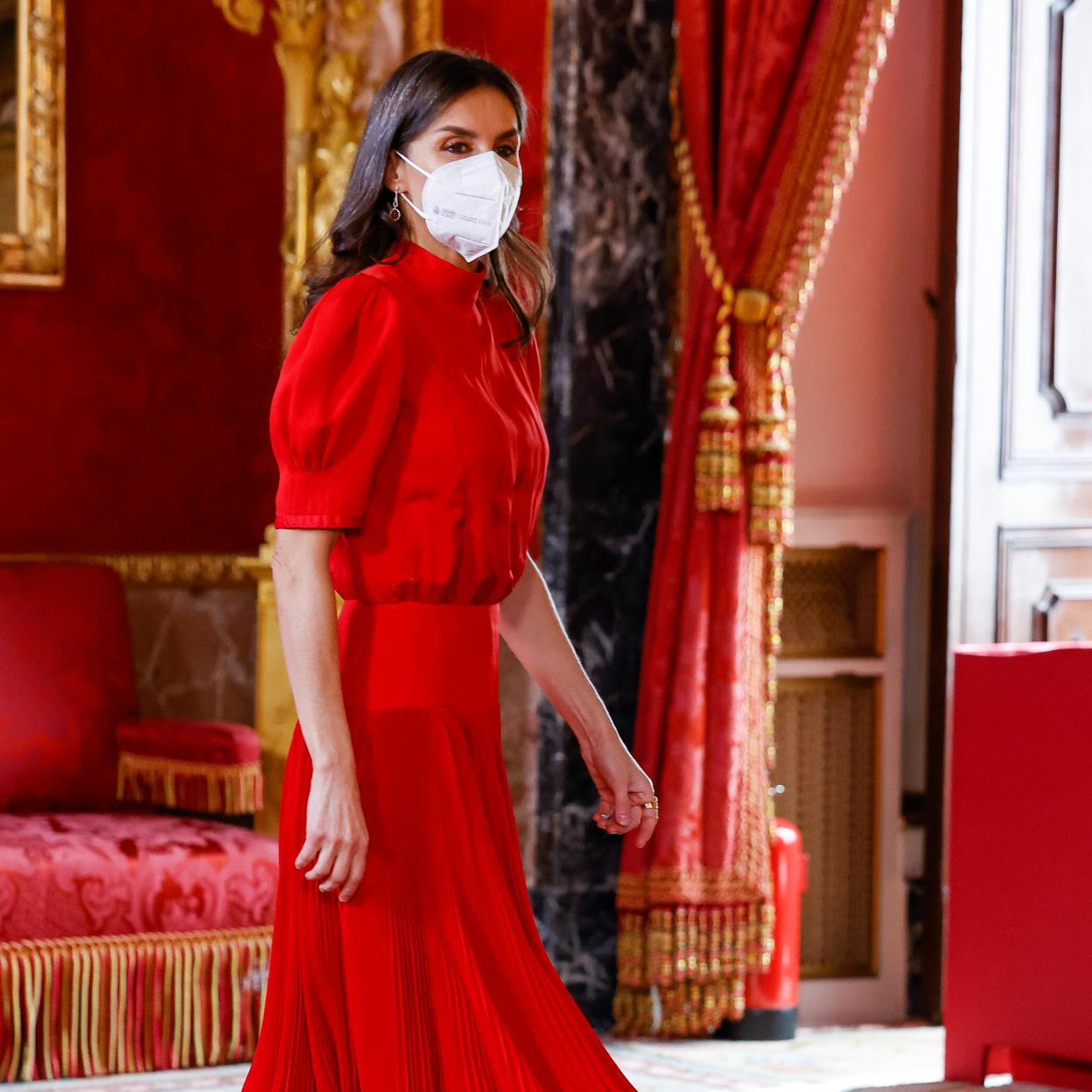 Pincha en la imagen para ver los looks más impresionantes de la reina Letizia.