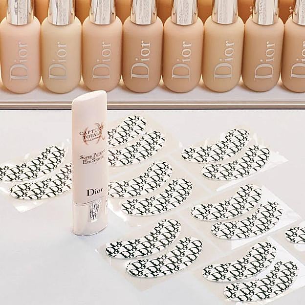 Eye Reviver Patches y Capture Totale Super Potent Eye Serum