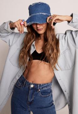 Imagen secundaria 2 - Las influencers (y Vicky Martín Berrocal) confirman que el look vaquero con vaquero es la idea low cost que rejuvenece a los 50