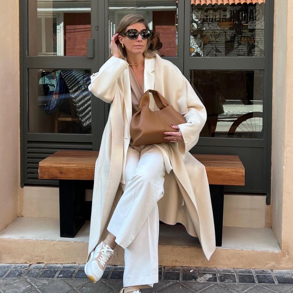 Pincha en la imagen para ver estos blancos muy ponibles y que pegan con todo.