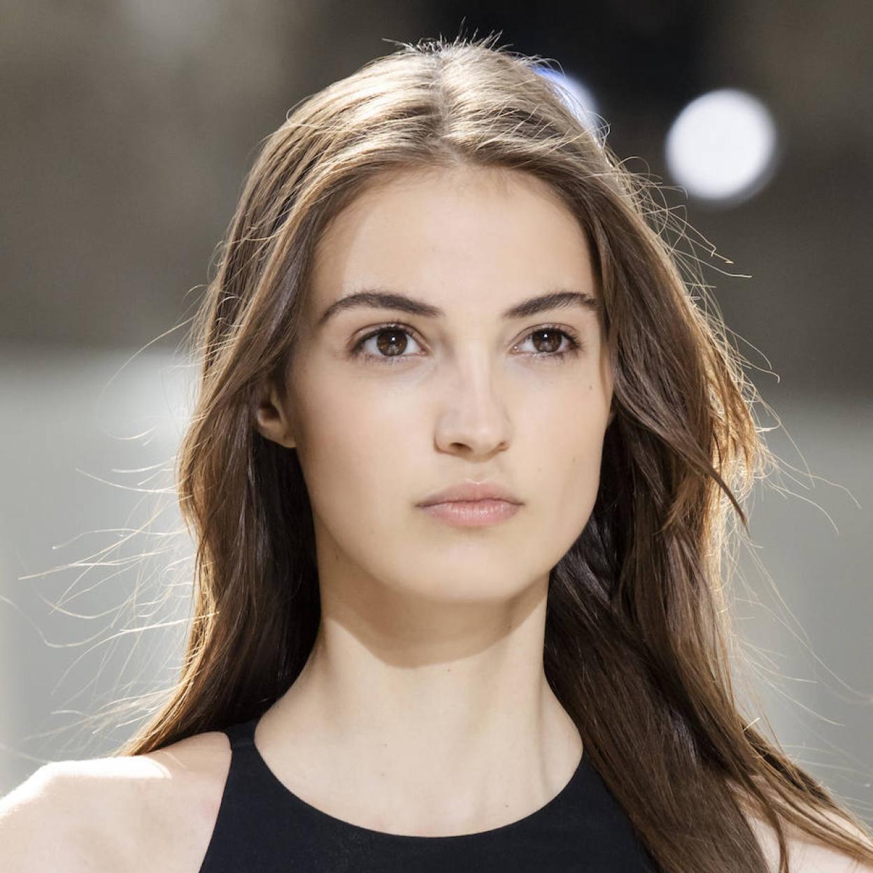 Pincha en la imagen para ver Colágeno, vitamina A, retinol: qué activos antiedad deben llevar las cremas hidratantes más eficaces contra la pérdida de firmeza a partir de los 40