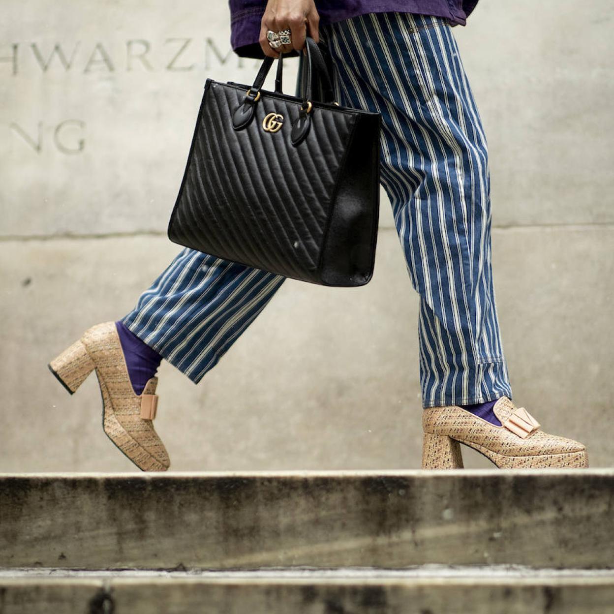 Pincha en la foto para ver los zapatos tendencia que van a subir el nivel de tus looks