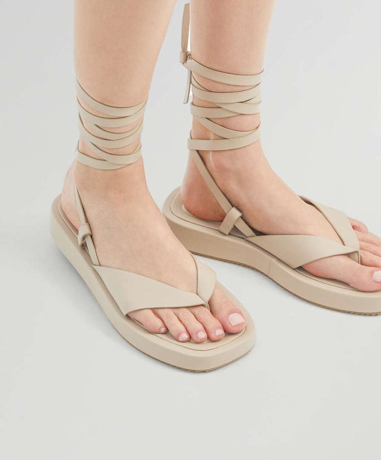 En color beige (29,99 euros).